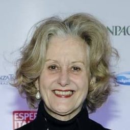 Gabriella Pescucci 飾演 Self