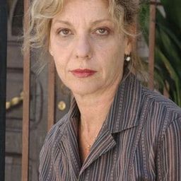 Elisabetta Piccolomini 飾演 Beatrice