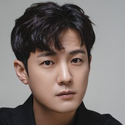 徐俊英 飾演 Park Hyeon-soo
