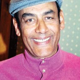 Ahmad Bedir 飾演 Ahmed Al-Taweel