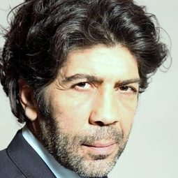 湯塞·沙爾曼 - 沒有圖書館的圖書館長演員 飾演Ahmet