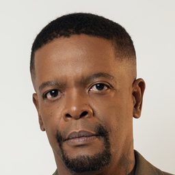 崔佛·甘比 飾演 Weirdo