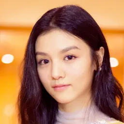 春夏 飾演 Yang Wenjuan