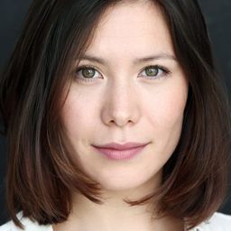 Maïko-Eva Verna - 三生有幸演員 飾演Infirmière