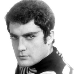 Rosario Borelli - 洛可兄弟演員 飾演Gambler