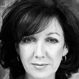 Geraldine Fitzgerald - 皇室聖誕情演員 飾演Aunt Patricia