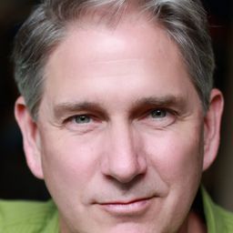 John Lepard - 療養怨演員 飾演Doctor