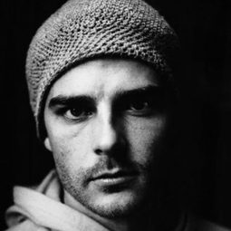 Martin Gamet 飾演 Pierre