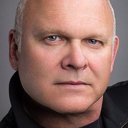 Billy 'V' Vigeant 飾演 Mafia #2