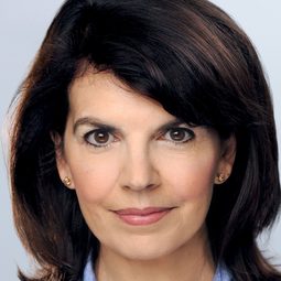 Candace Kirkpatrick 飾演 Louisa Catherine Helen