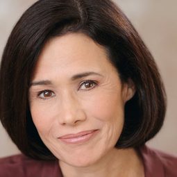 凱倫·卡恩 - 時代教主：喬布斯演員 飾演Stage Manager (NeXT)