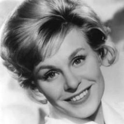 Eva Ingeborg Scholz 飾演 Frau Eisenhofer