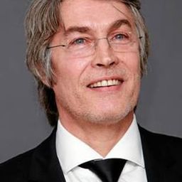 Hugues Tissandier 飾演 Self