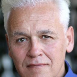 Walter van Dyk - 靈體盛宴演員 飾演Dentist