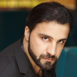 Sameer Ali Khan 飾演 Ant Man