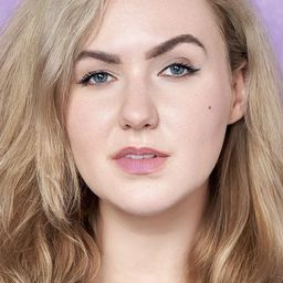 Grace Gordon - Love on a Limb演員 飾演Leona