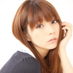 芳賀 優裏亜 飾演 Mari Sonoda / Wildcat Orphnoch