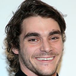 RJ·米特 飾演 Tom