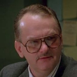 Joseph F. Kosala - 赤手威龍演員 飾演Lieutenant Strozah