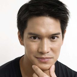 Luis Alandy - Kalayaan演員 飾演Eric