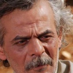 法耶茲·卡薩克 飾演 ساتشي