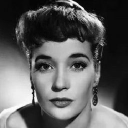 Sylvia Syms 飾演 Belle Rosen