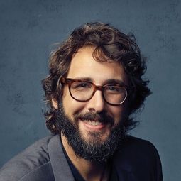 喬許·葛洛班 飾演 Anatoly Sergievsky