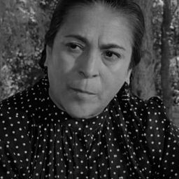 Inés Murillo - 被遺忘的人演員 飾演Neighbor (uncredited)