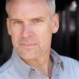 Michael James Reed 飾演 Sam Ransom