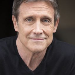 Mark Harrison 飾演 Pool Marine #4