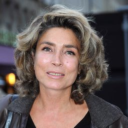 Marie-Ange Nardi 飾演 Lotte