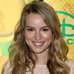 布莉姬·麥樂 - 女校風波演員 飾演Kristen Gregory