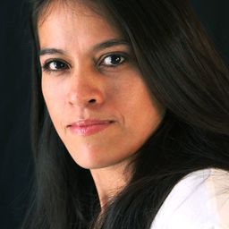 米莉安·巴爾德拉斯 飾演 Erika