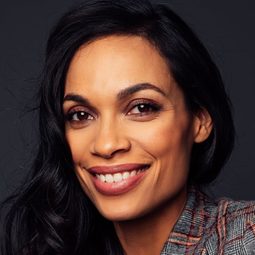 羅沙奧達臣 - 七生有幸演員 飾演Emily