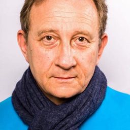 Sławomir Holland - 被遺忘的愛演員 飾演Minister of Health