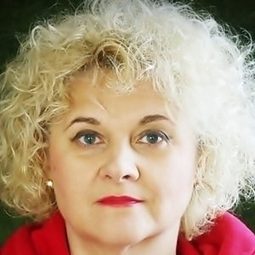 Dorota Wierzbicka-Matarrelli - 我是神演員 飾演Mother of 'Magik'