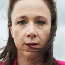 Claude De Demo 飾演 Voice of Carmen