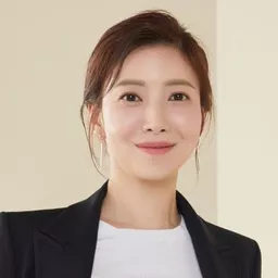 尹世雅 飾演 Soo-jung