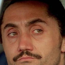 Nicola Acunzo 飾演 Ciro Calabrese