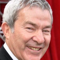 Martin Lamotte 飾演 le général Irrigua