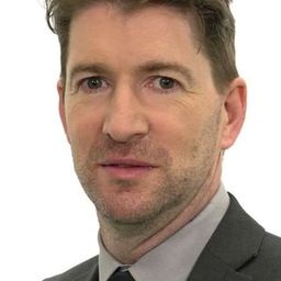 John Cronin - 藍月亮演員 飾演Investor