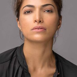 Parvathy Omanakuttan 飾演 