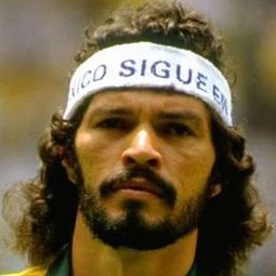 Sócrates 飾演 Self