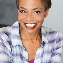 Regina McKee Redwing 飾演 Nurse Savage