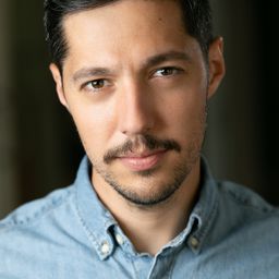 Nick Arapoglou - 最後的願望演員 飾演Bellman