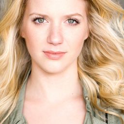 Kabby Borders 飾演 Maureen