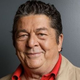 Stepan Nercessian 飾演 Bento Cubas