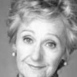 Sara Shearer 飾演 Gibby