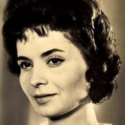 Maria Dumitrache 飾演 