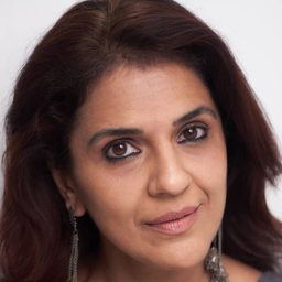 Komal Chhabria - 殺演員 飾演Arif's Mother